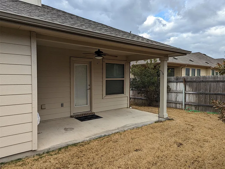 313 Summer Pointe Dr — Photo 30