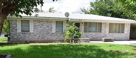 5th image of 110 E Bobwhite Ln