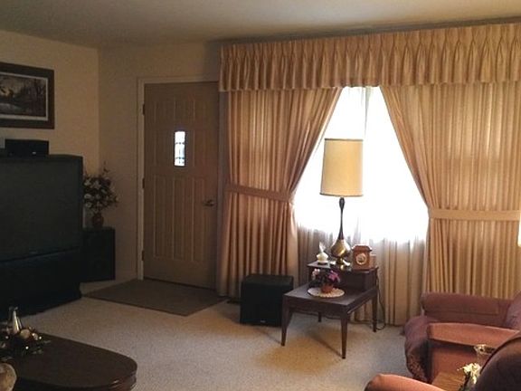 3rd image of 19431 Beechnut Dr