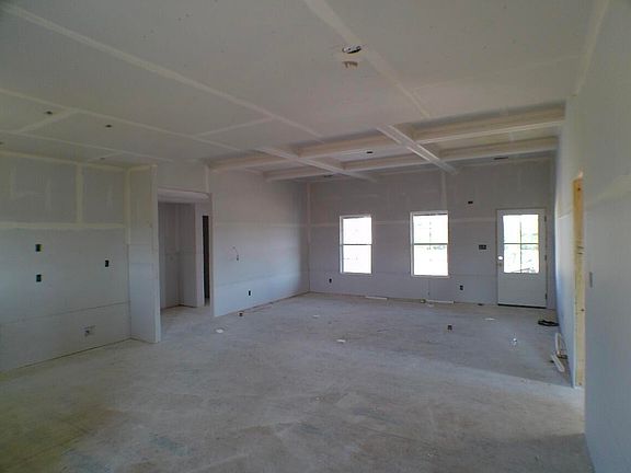4th image of 440 Lands End Dr
