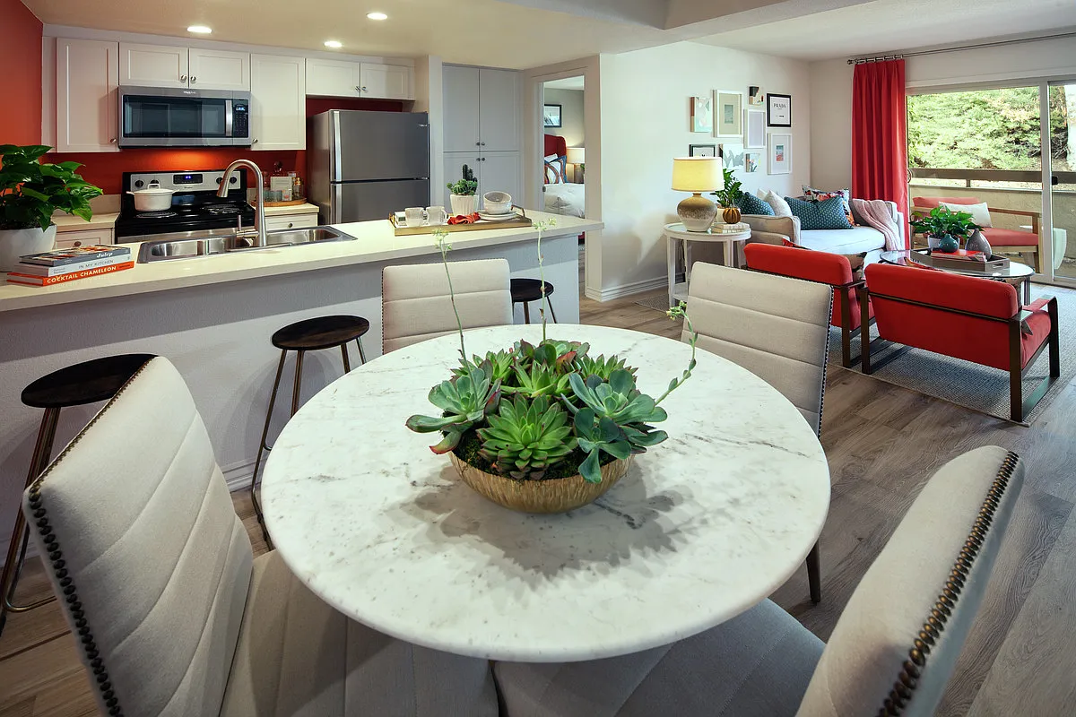 Seascape Apartment Homes — Photo 1