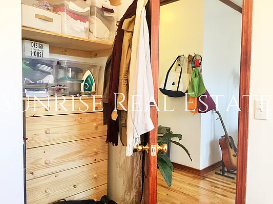 Rented by Sunrise Real Estate | media 17