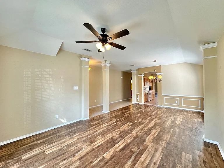 102 W Great Plains Trl — Photo 2