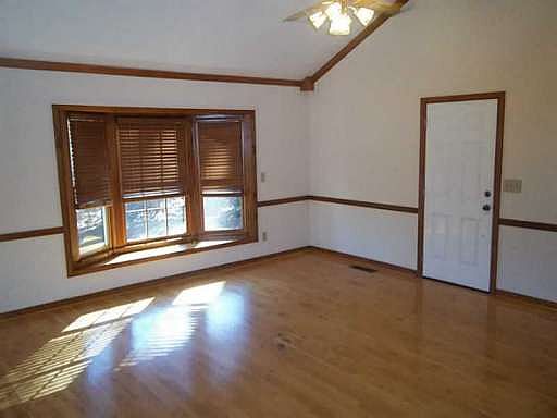 5th image of 4943 Cedar Lake Ter