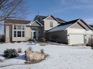 8748 Peony Ln N, Maple Grove, MN 55311