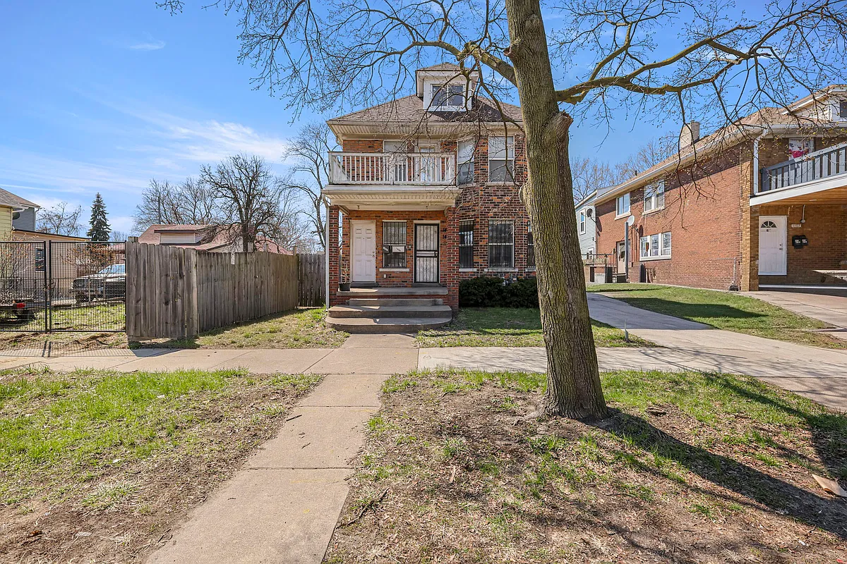 Building Photo - 1409 N Green St #1