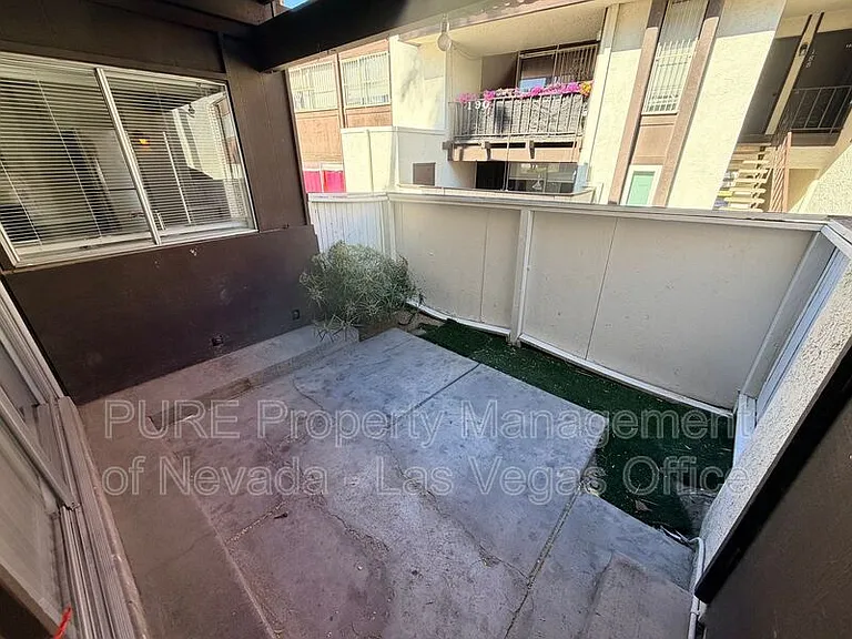 1405 Vegas Valley Dr #193-bldg 20 — Photo 30