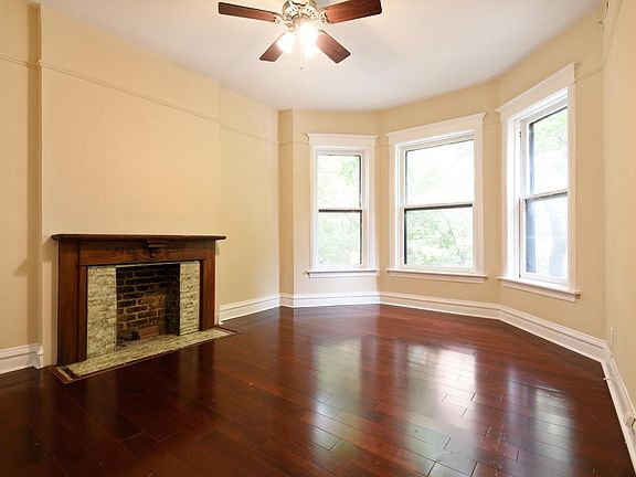 5th image of 833 W Wellington Ave #3W