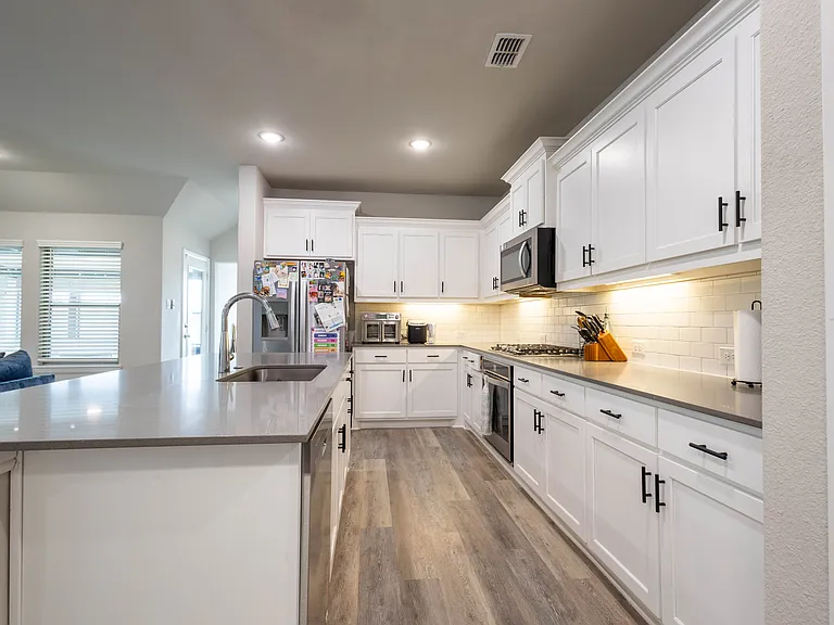 4709 Mayflower Dr — Photo 15