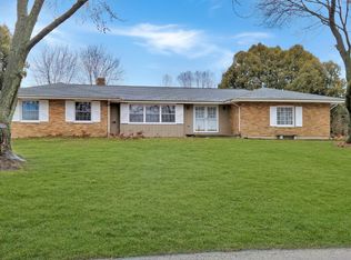 758 Sycamore Ln, Dundee, IL 60118