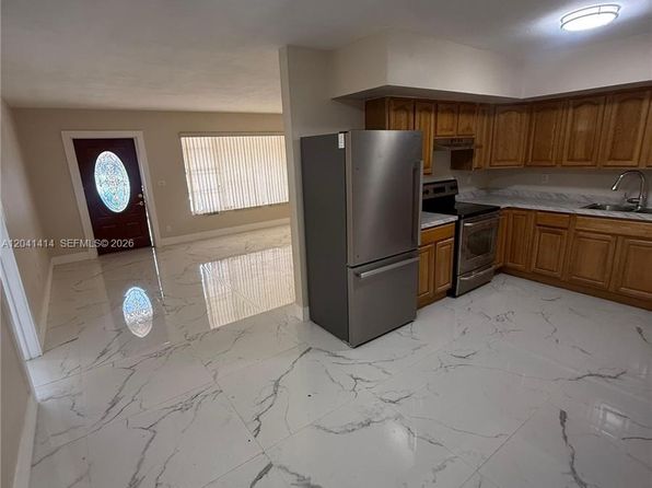 2600 NW 112th St