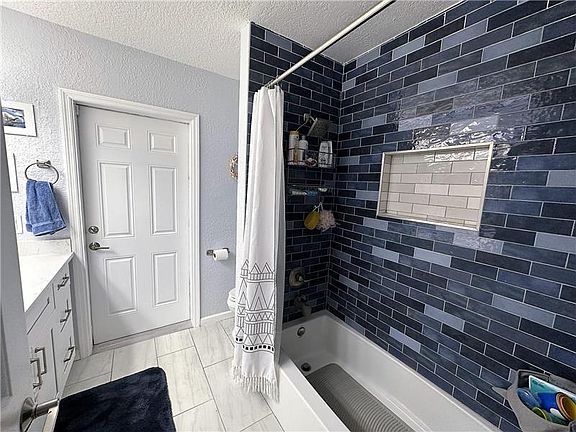 2nd image of 5052 Woodstone Cir N #N