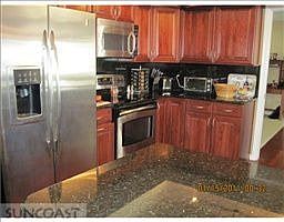 5th image of 6601 Glencoe Dr