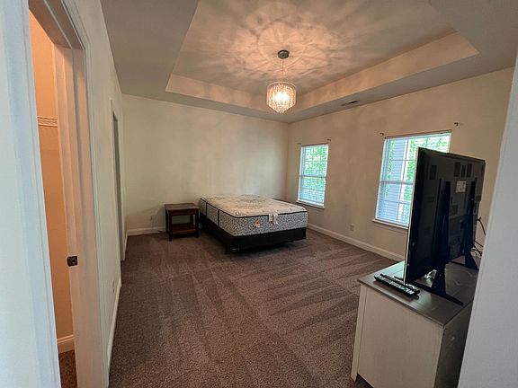 3rd image of 4612 Willow Croft Dr