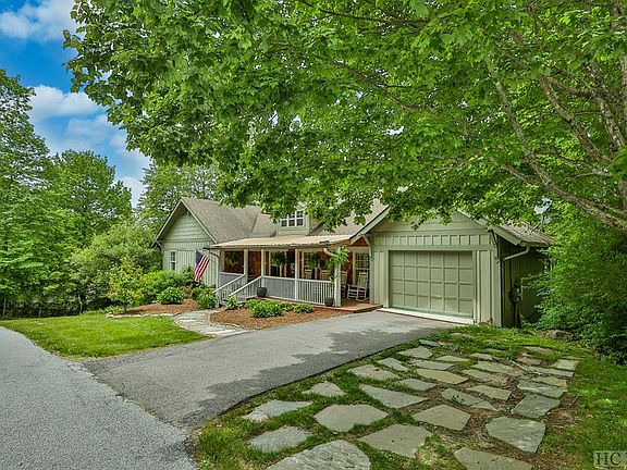 4th image of 48 White Clover Ln