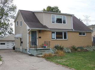 40 Doyle Ct, Cheektowaga, NY 14225
