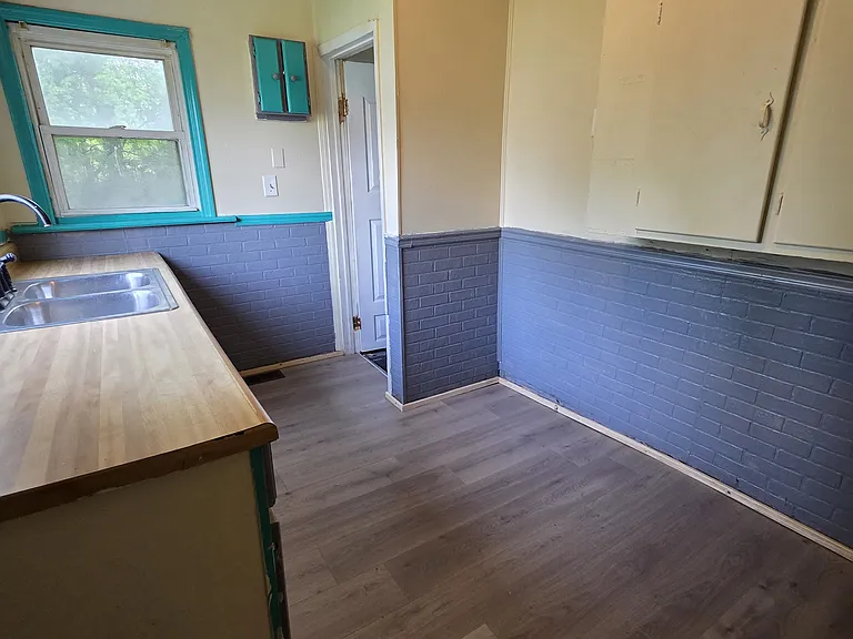 1807 Bigelow St — Photo 11