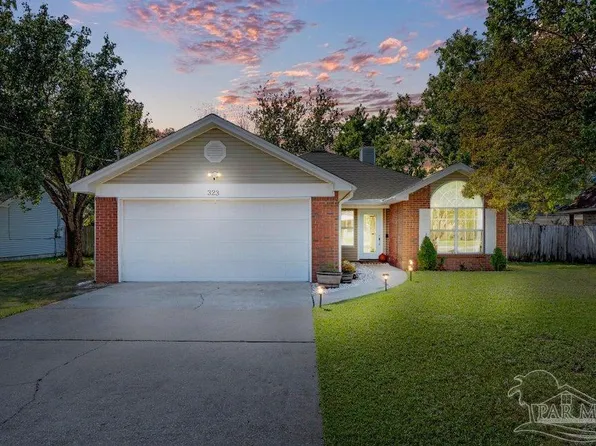 323 Celeste St, Mary Esther, FL 32569