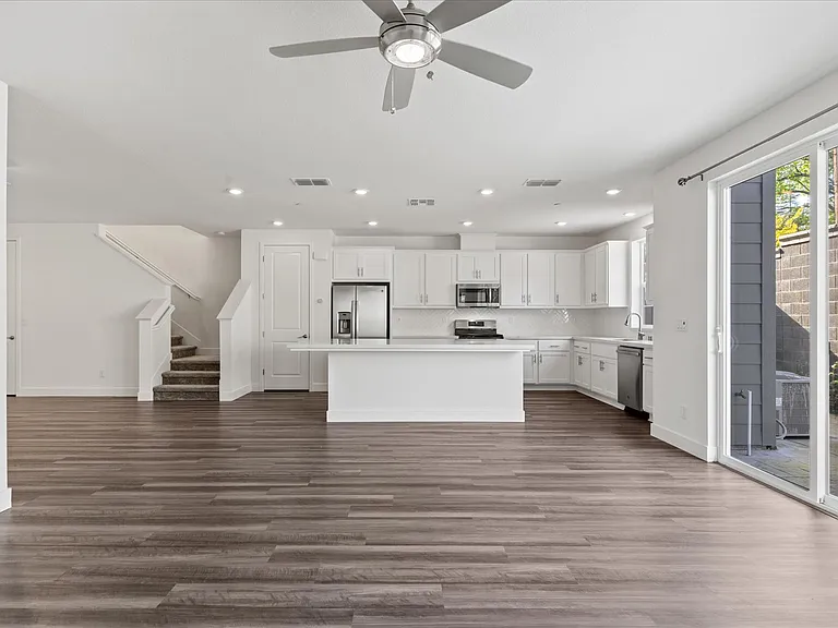 6921 Peak Way — Photo 21