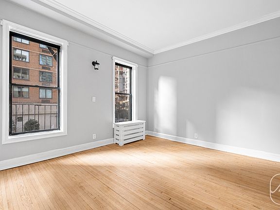 4th image of 301 E 54th St APT 2E