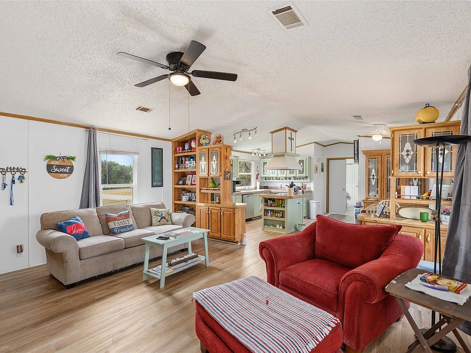 1st image of 375 Whispering Oaks Ln