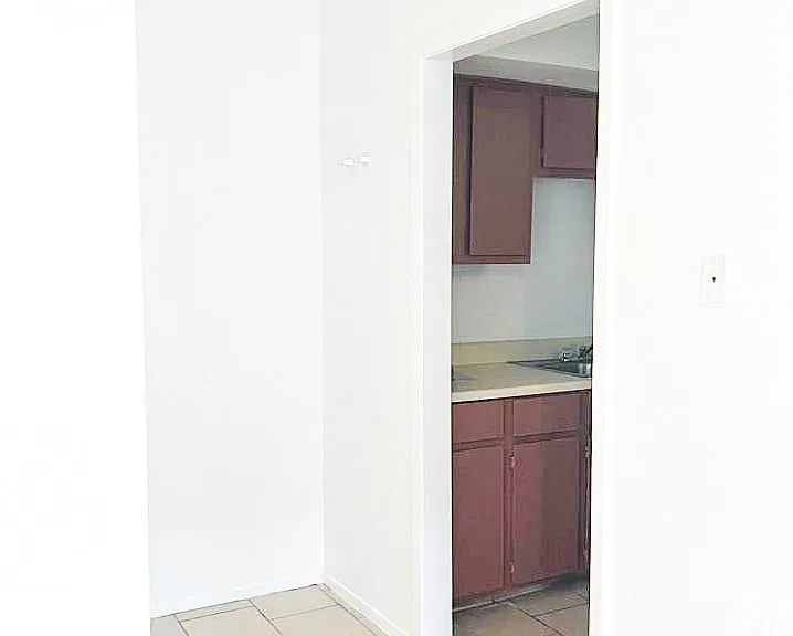 2402 Blanco Dr #A — Photo 8