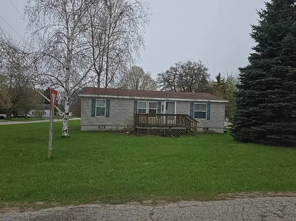 395 Canfield St, Eastlake, MI 49626