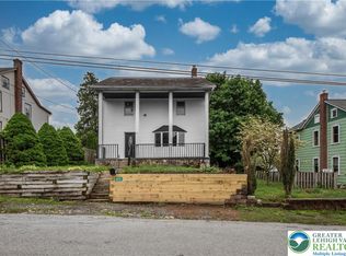 6033 Fountain Rd, Zionsville, PA 18092