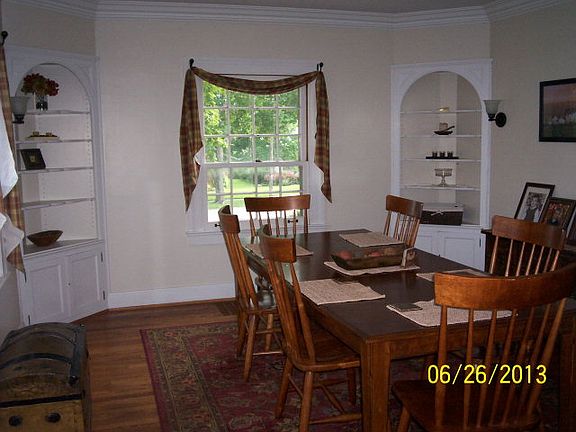 4th image of 436 W Walnut St