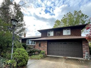 472 Saint Lawrence Blvd, Eastlake, OH 44095