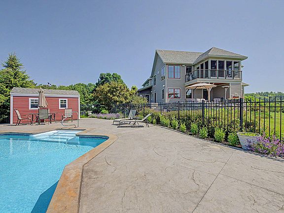 4th image of 156 Barstow Road
