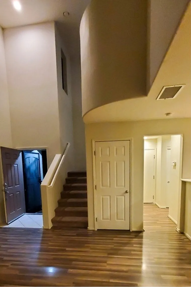 3 bed, 2.5 bath, 1595 sqft, $1,950 — Photo 4