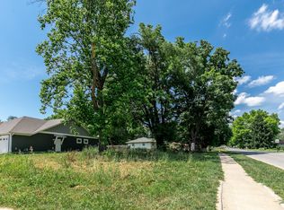 2611 W Camino Alto St, Springfield, MO 65810