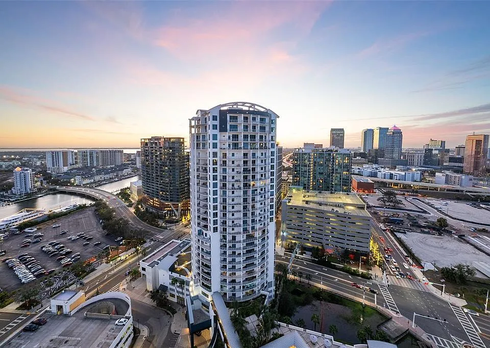 1209 E Cumberland Ave #2601