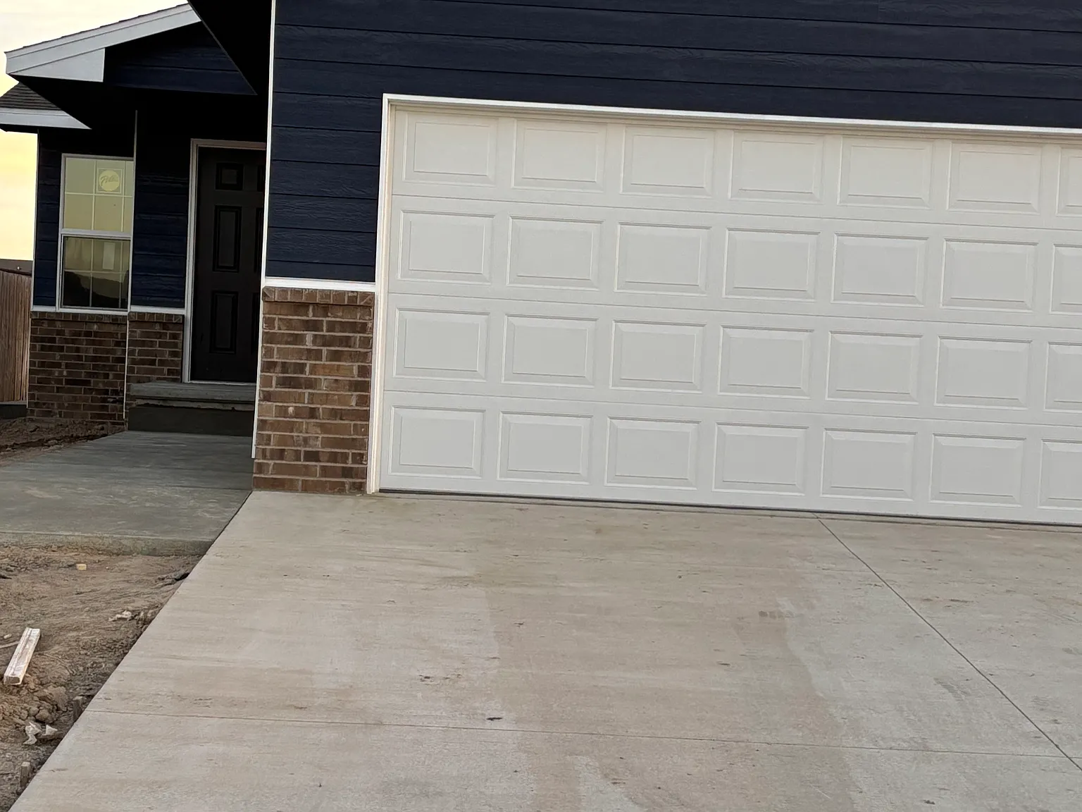 2 bed, 1073 sqft, $1,900 — Photo 3