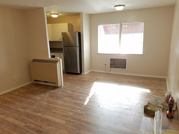 3rd image of 15010 Madison Ave APT 201