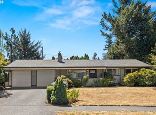 19114 NE Clackamas St, Portland, OR 97230