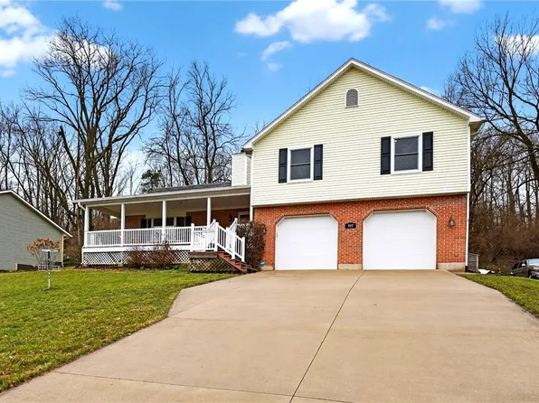 407 Valleyview Dr, Englewood, OH 45322