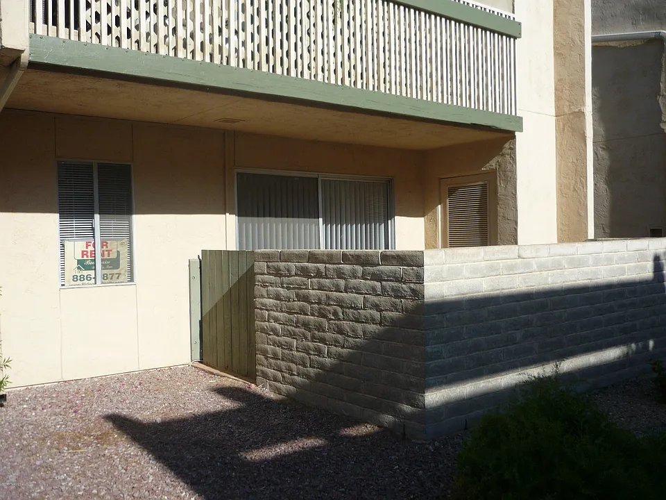 808 S Langley Ave #106
