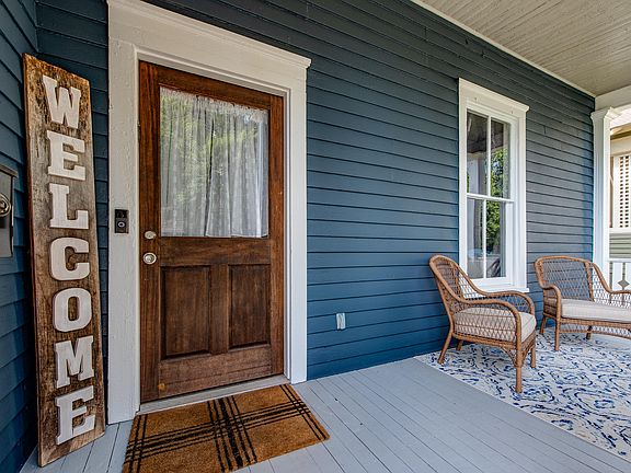 2nd image of 134 Leonard Pl