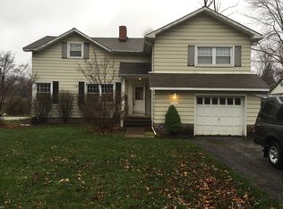 8075 Dartmoor Rd, Mentor, OH 44060