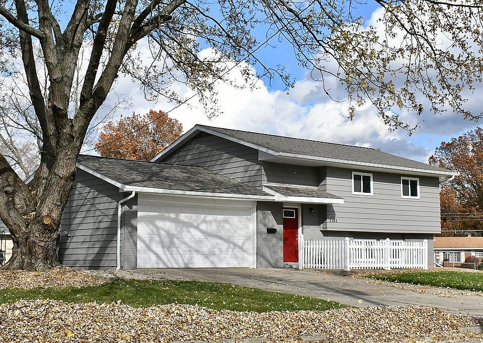 1st image of 2261 Bryn Mawr Dr