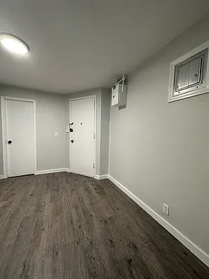 Rented by Peter R. Hungerford, LREB | media 21