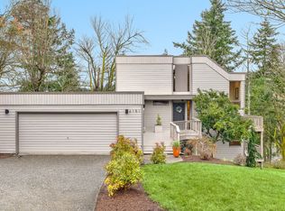 6151 NE 192nd St, Kenmore, WA