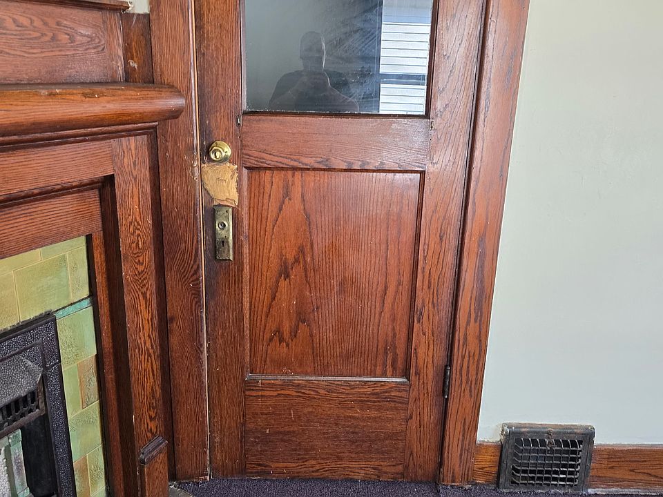 1st image of 709 E 24th St #709