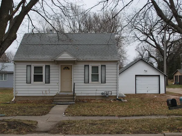 106 S 4th Ave E, Truman, MN 56088