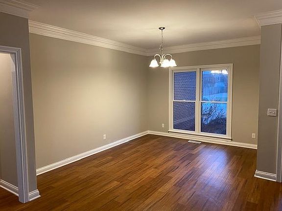 4th image of 4477 Foxmoor Dr