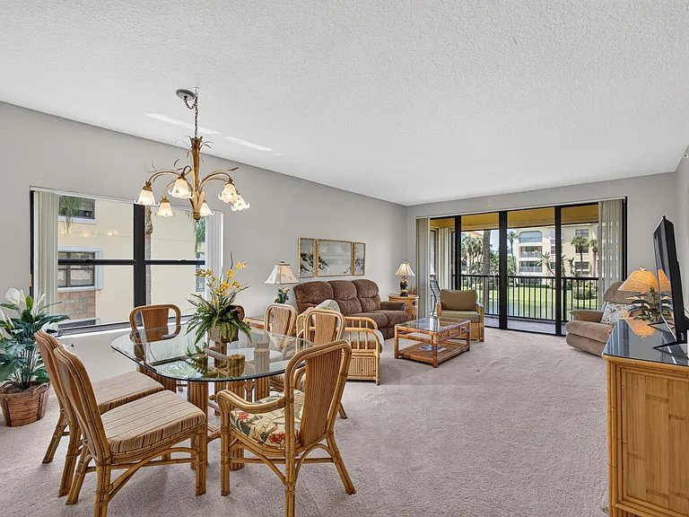 500 Uno Lago Dr #201 — Photo 16