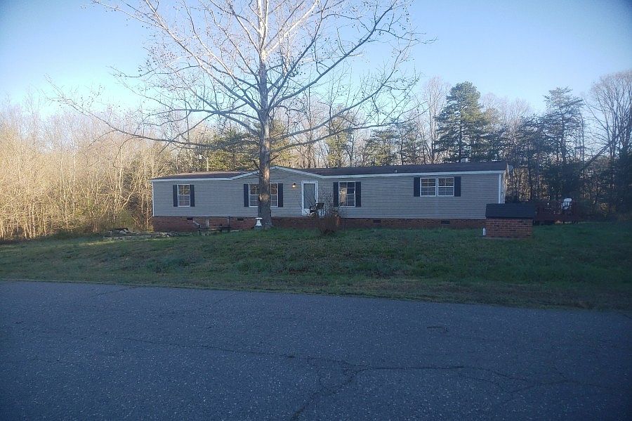 1st image of 202 Inglebrook Ln