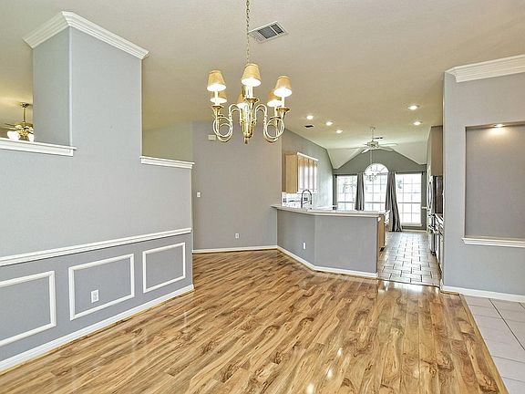 5th image of 4003 Sable Oaks Dr